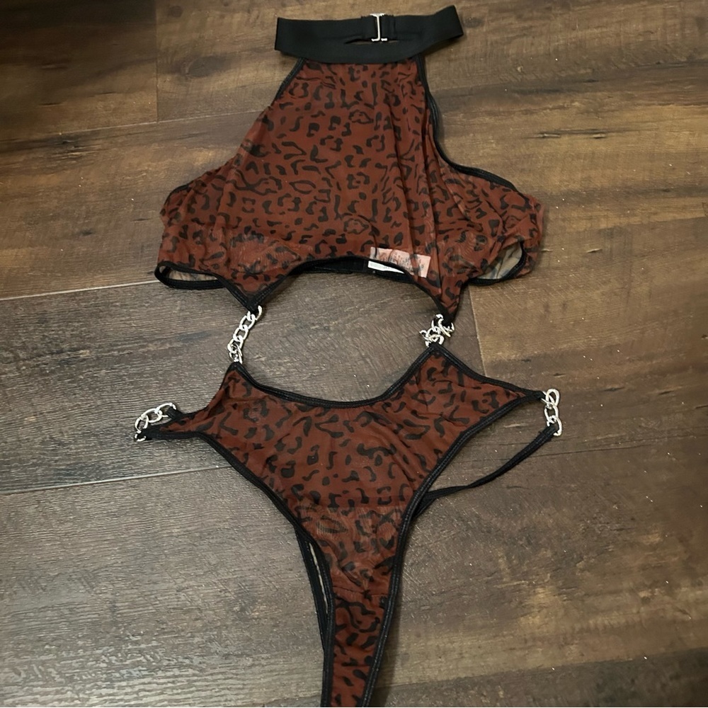 Mesh leopard and chain lingerie bodysuit 1X - Picture 2 of 5